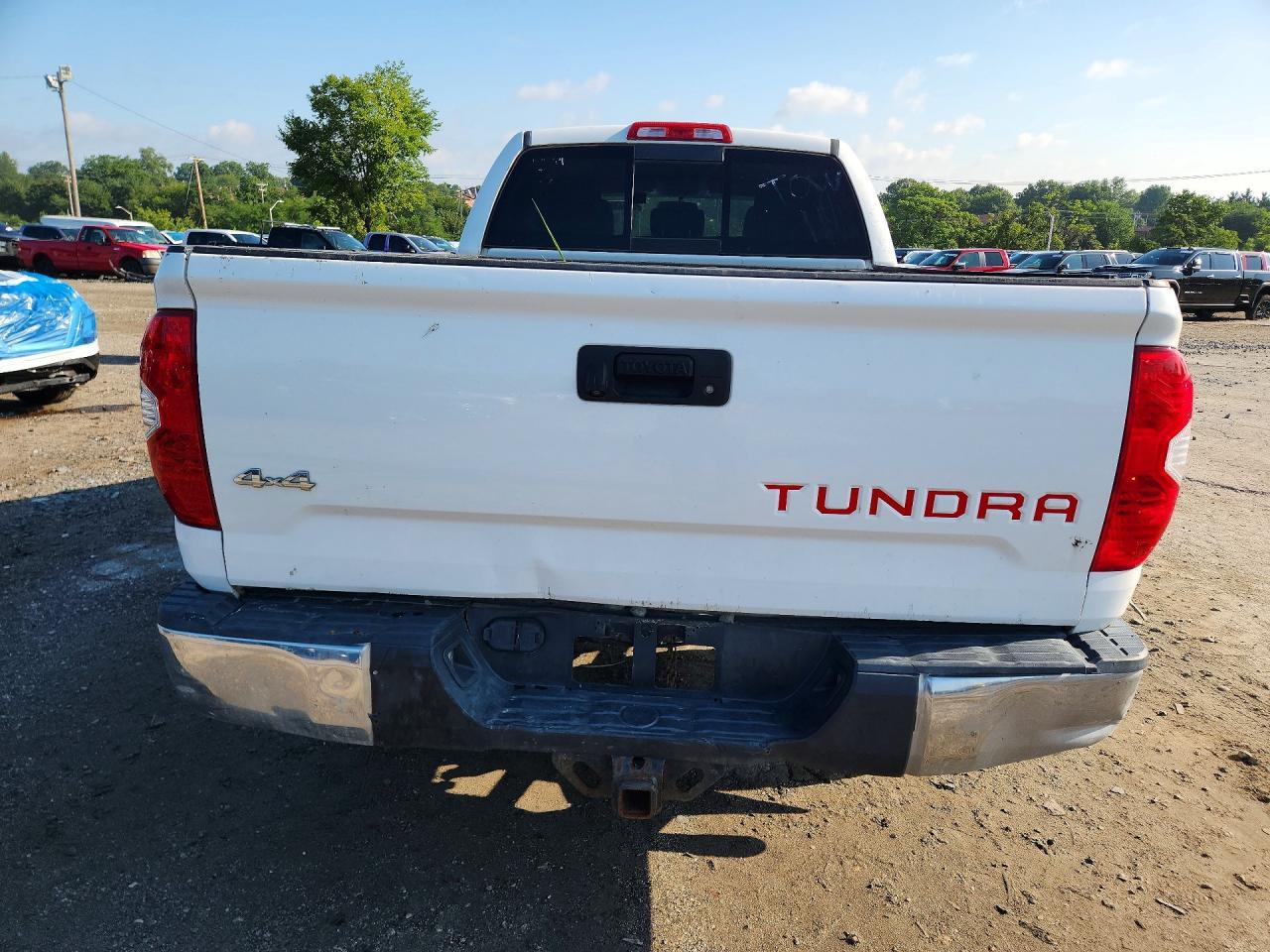 2015 Toyota Tundra Sr5 - Image 6