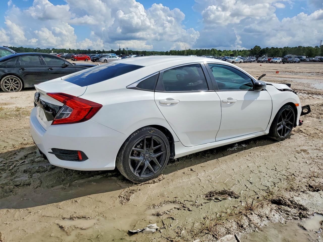 2020 Honda Civic Sport - Фото 3