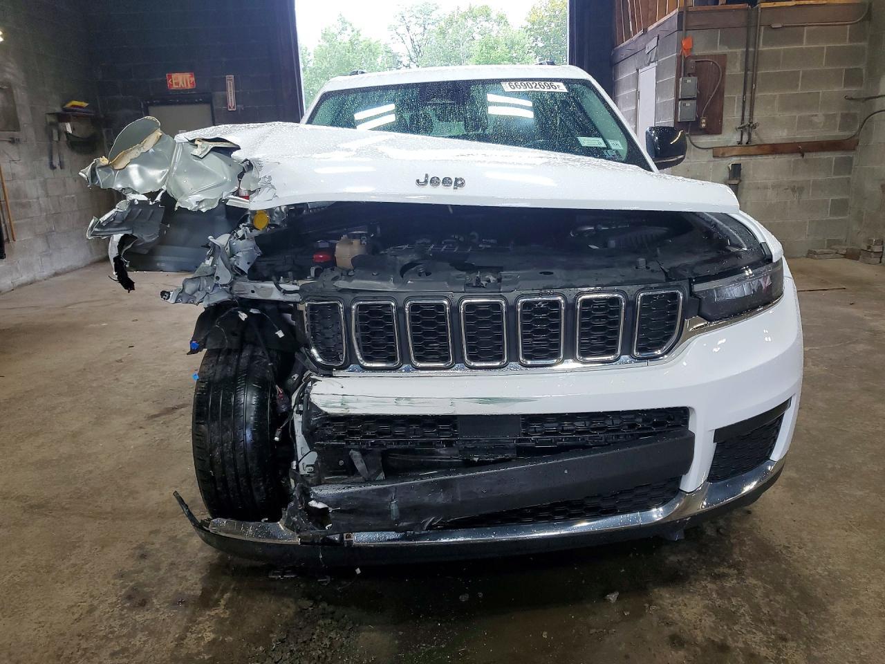 2021 Jeep Grand Cherokee L Laredo - Image 5
