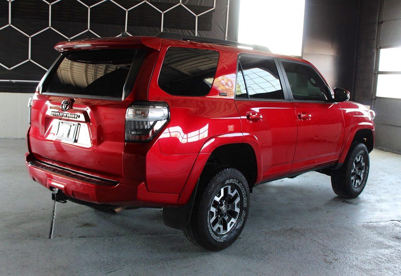 2017 Toyota 4Runner Sr5 Premium - Image 3