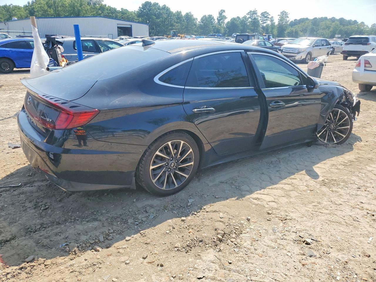 2021 Hyundai Sonata Limited - Image 3