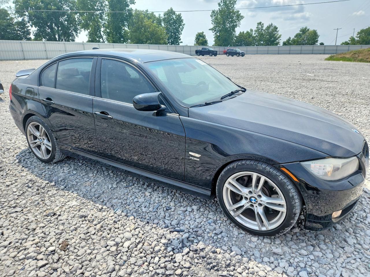 2011 BMW 335 Xi - Фото 4