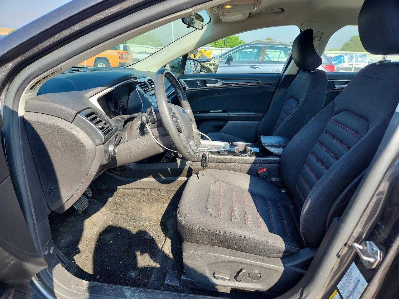 2015 Ford Fusion Se - Фото 7
