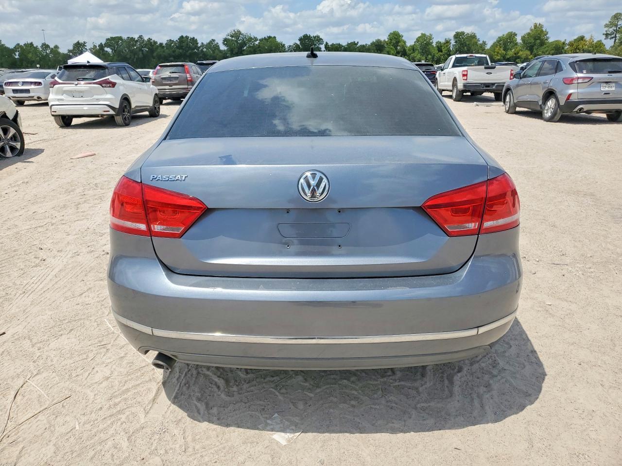 2013 Volkswagen Passat Se - Image 6