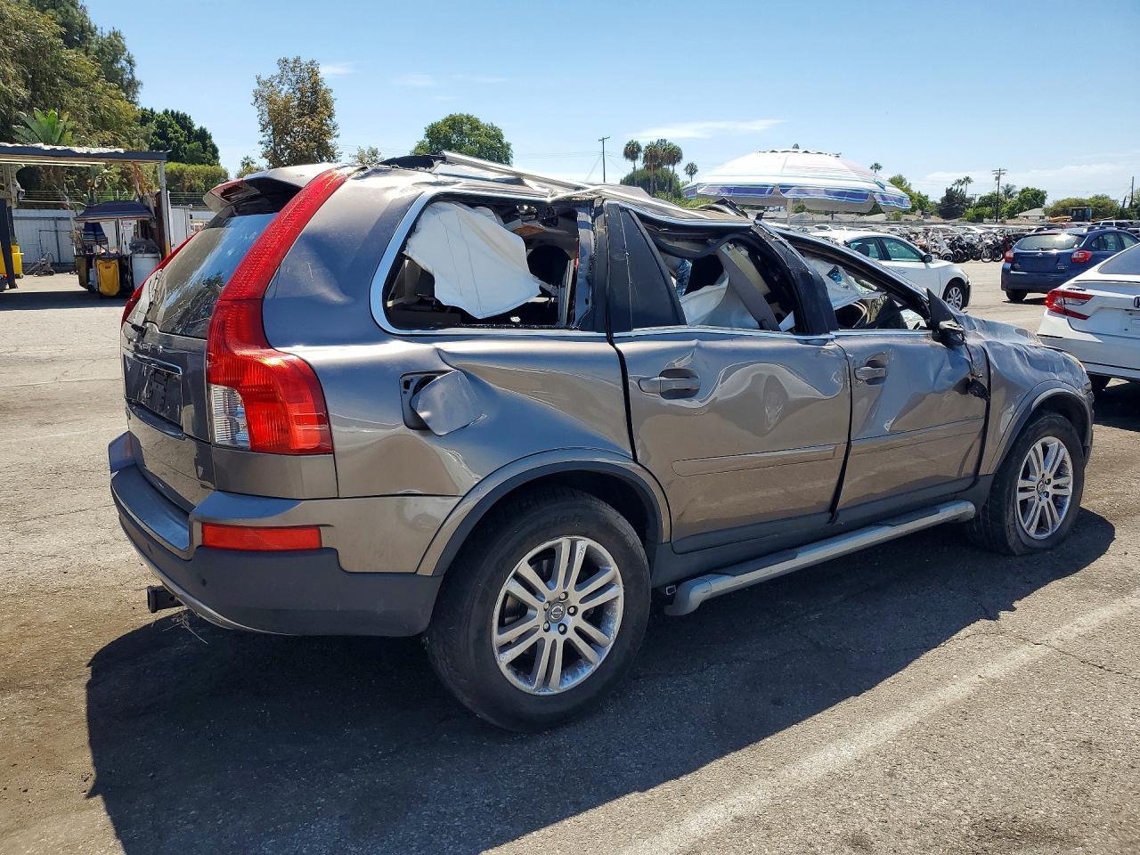 2011 Volvo Xc90 3.2 - Image 3