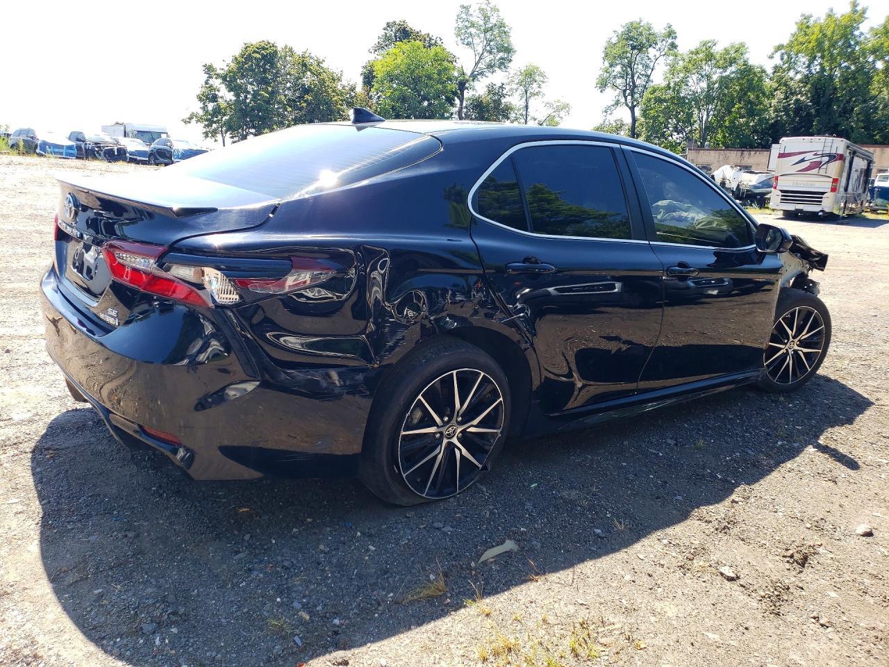 2023 Toyota Camry Hybrid Se - Фото 3
