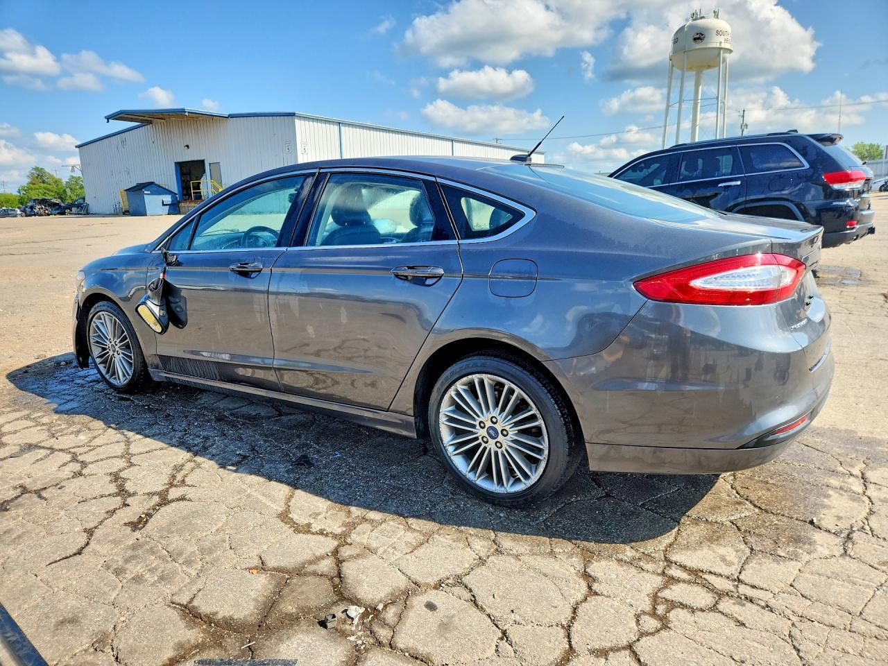 2015 Ford Fusion Se - Фото 2