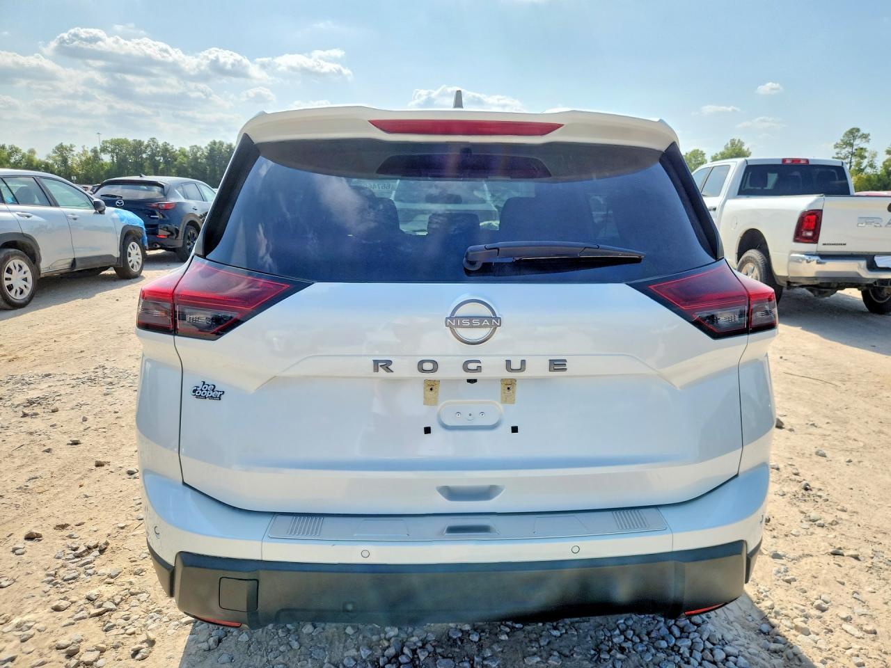 2024 Nissan Rogue S - Фото 6