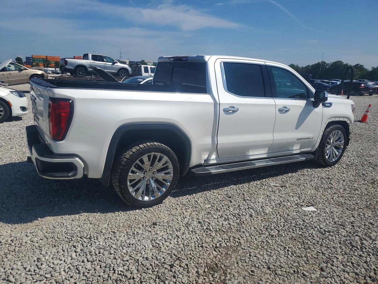 2021 GMC Sierra K1500 Denali - Image 3