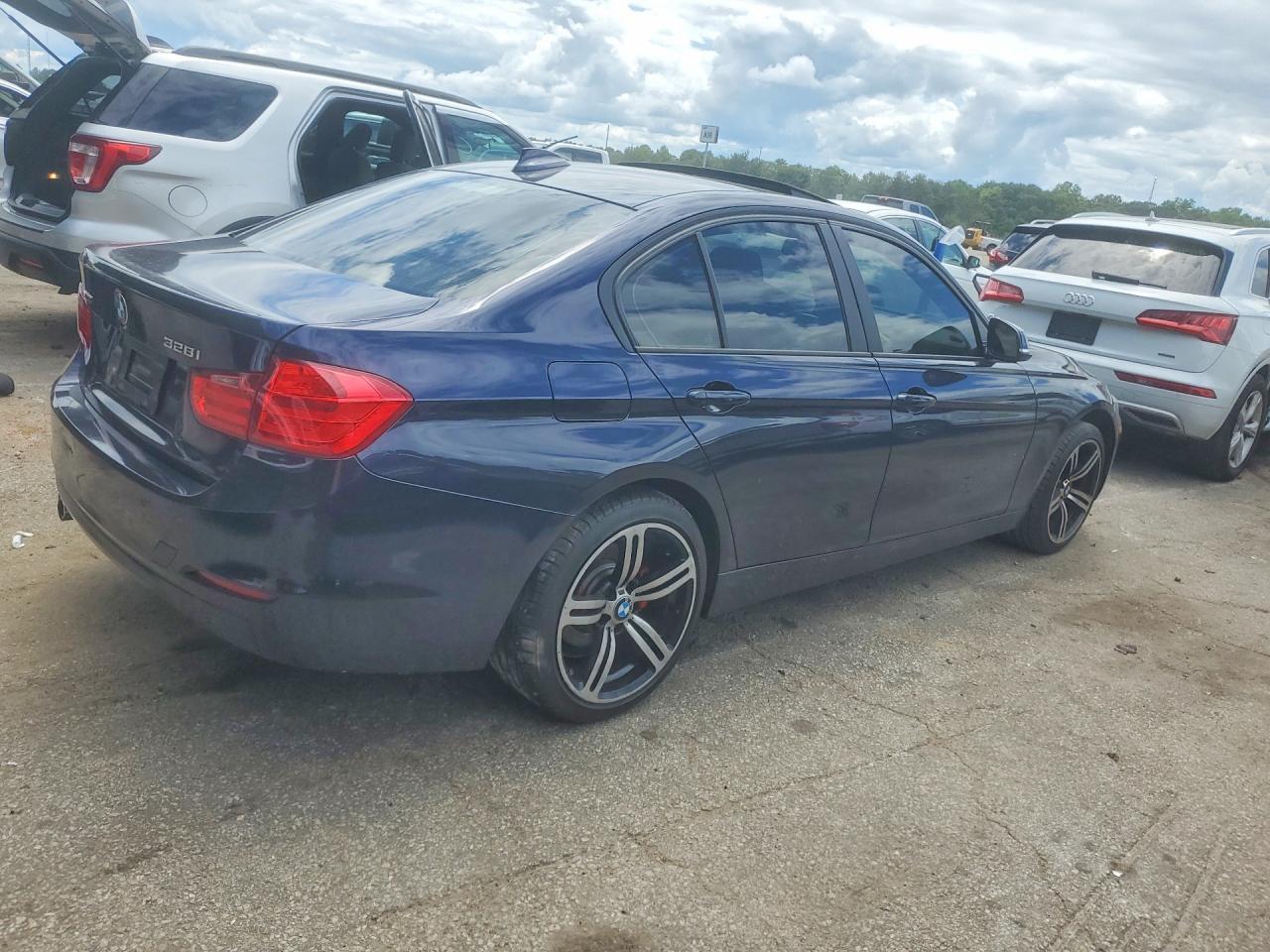 2013 BMW 328 Xi - Фото 3