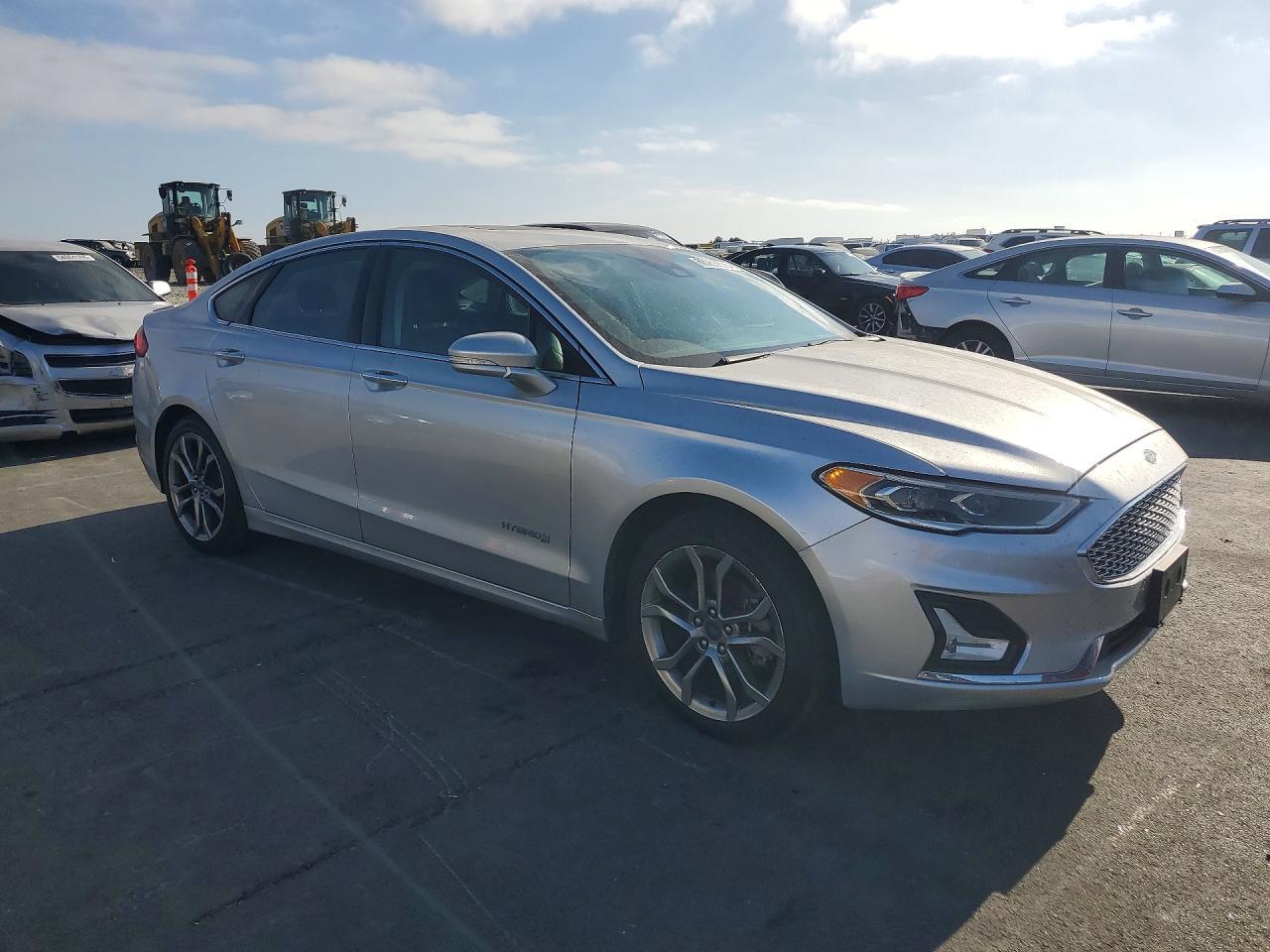 2019 Ford Fusion Titanium - Image 4