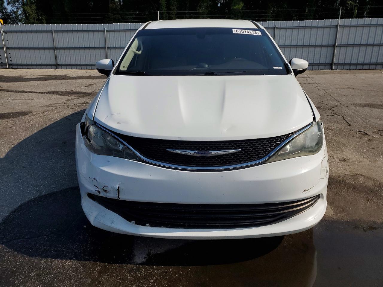 2017 Chrysler Pacifica Touring - Фото 5