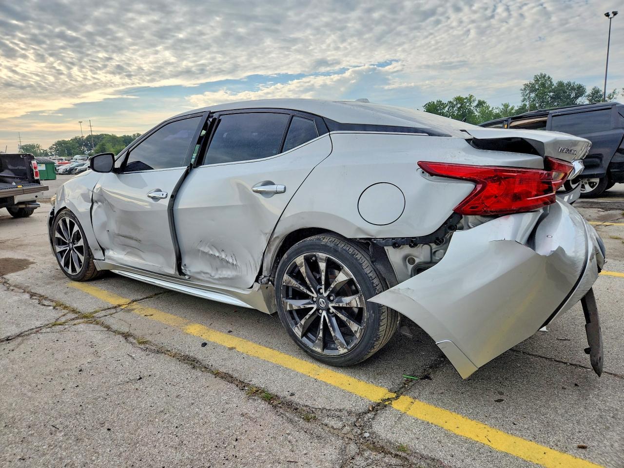 2017 Nissan Maxima 3.5 Sr - Image 2