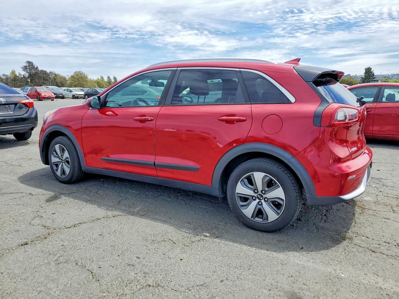 2017 Kia Niro Lx - Фото 2
