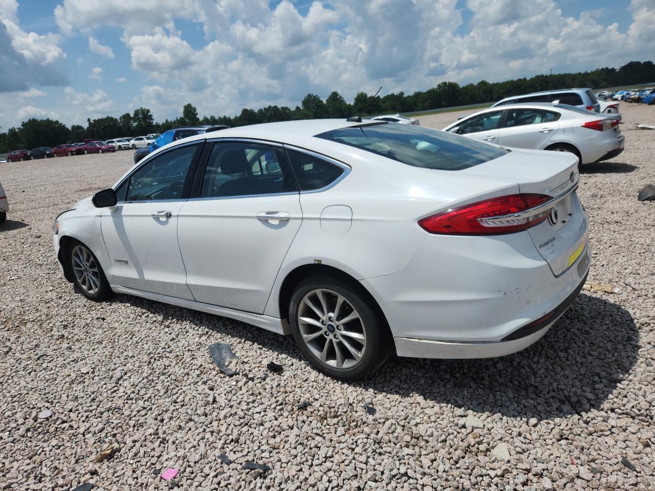 2017 Ford Fusion Se Hybrid - Фото 2