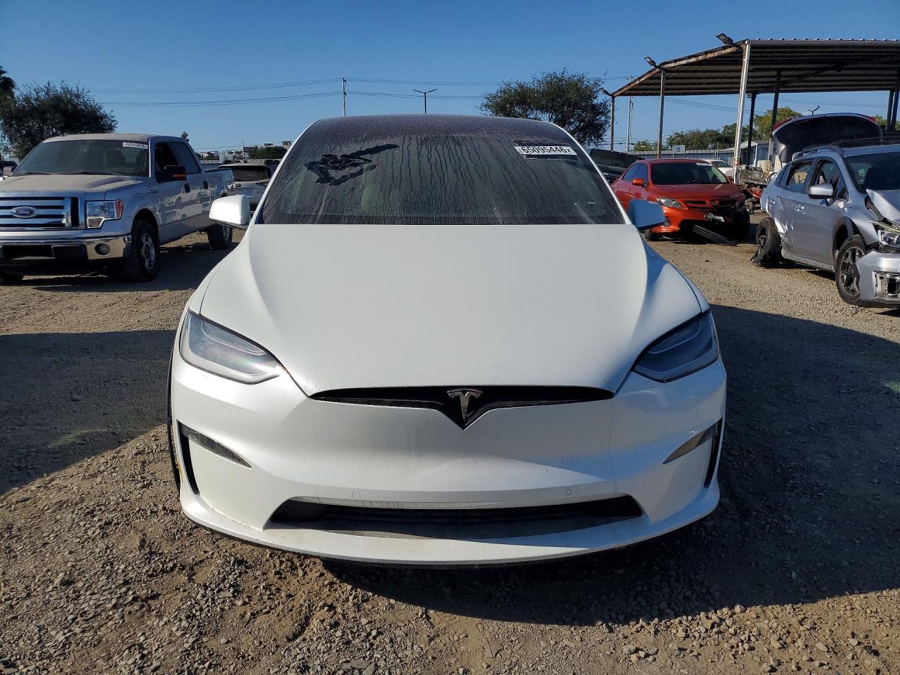 2022 Tesla Model X - Фото 5
