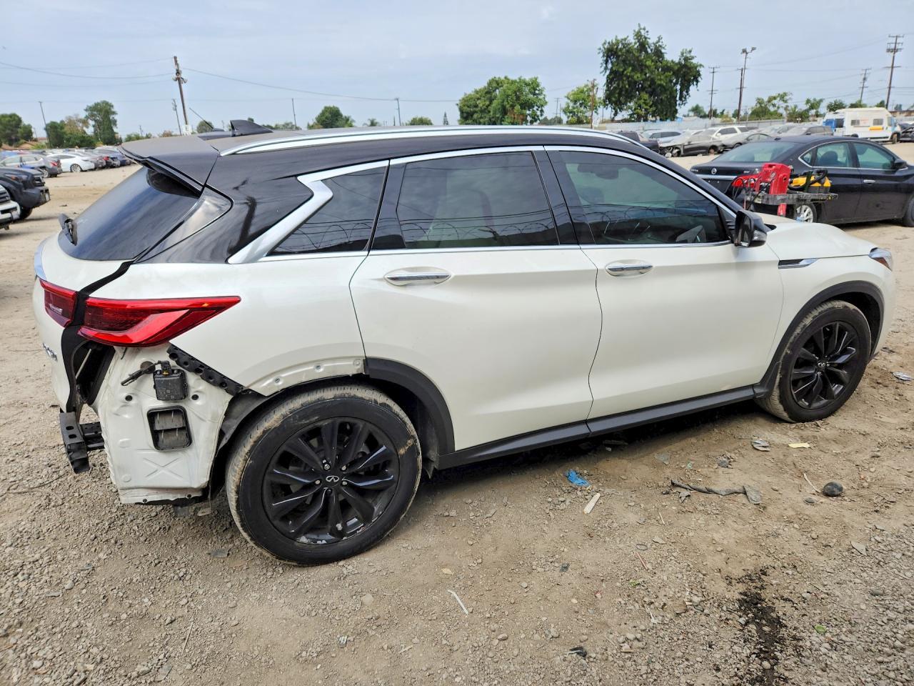 2021 Infiniti Qx50 Luxe - Image 3