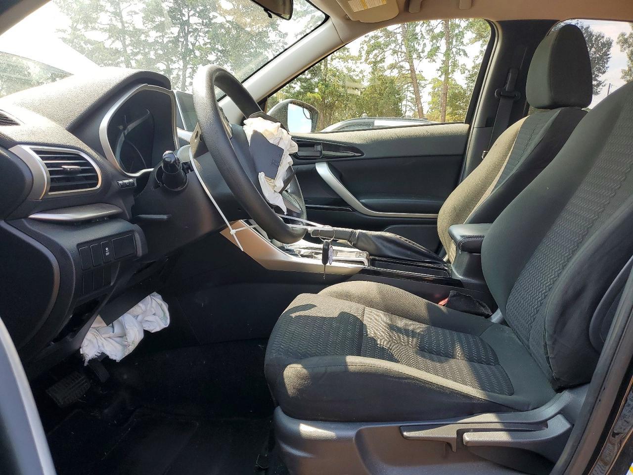 2020 Mitsubishi Eclipse Cross Le - Image 7