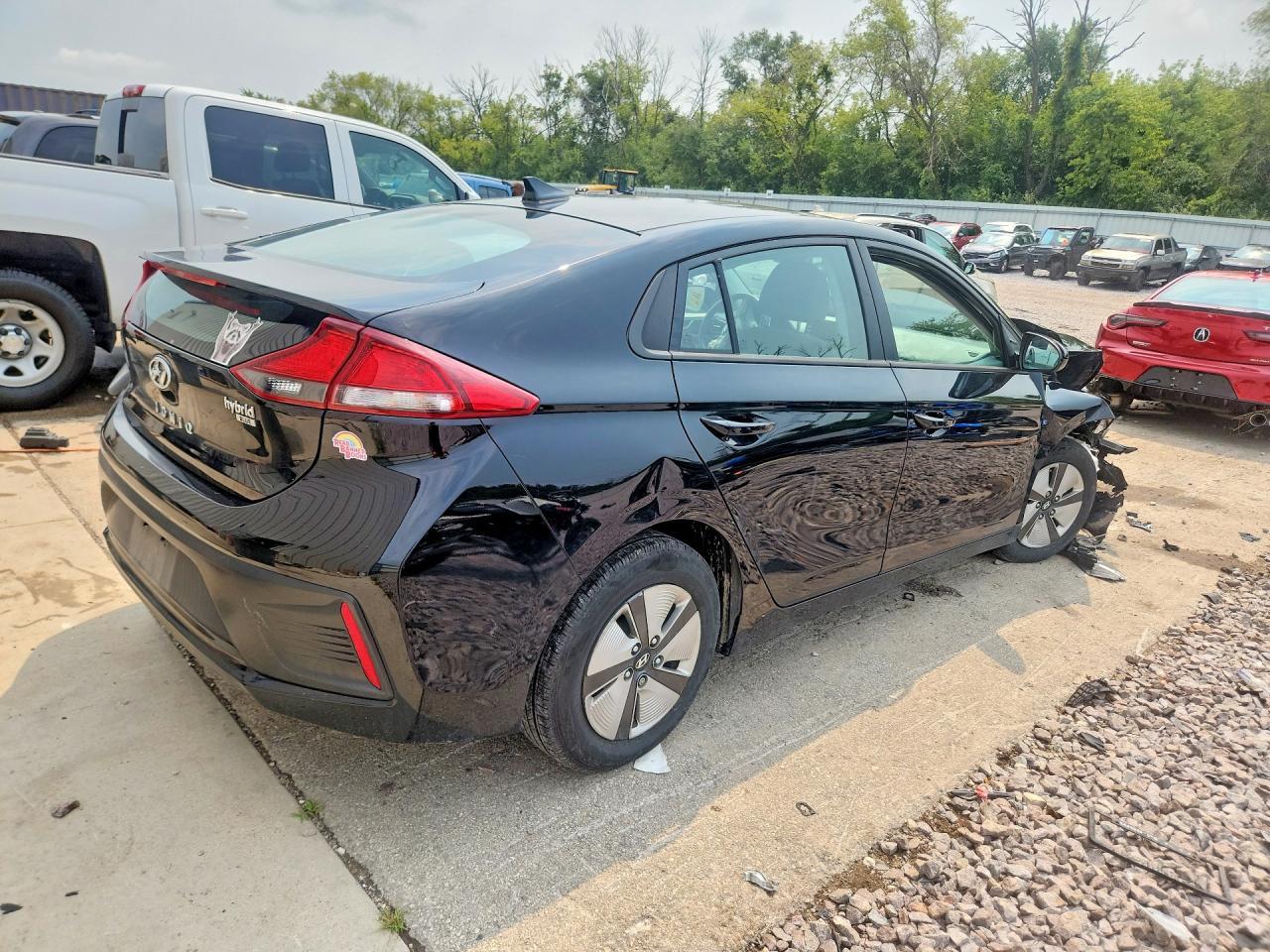 2020 Hyundai Ioniq Blue - Фото 3
