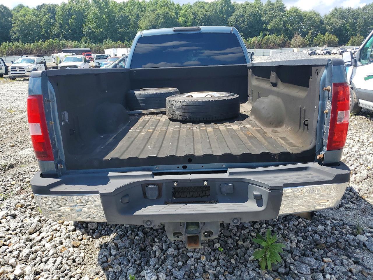 2011 Chevrolet Silverado K3500 Ltz - Image 6