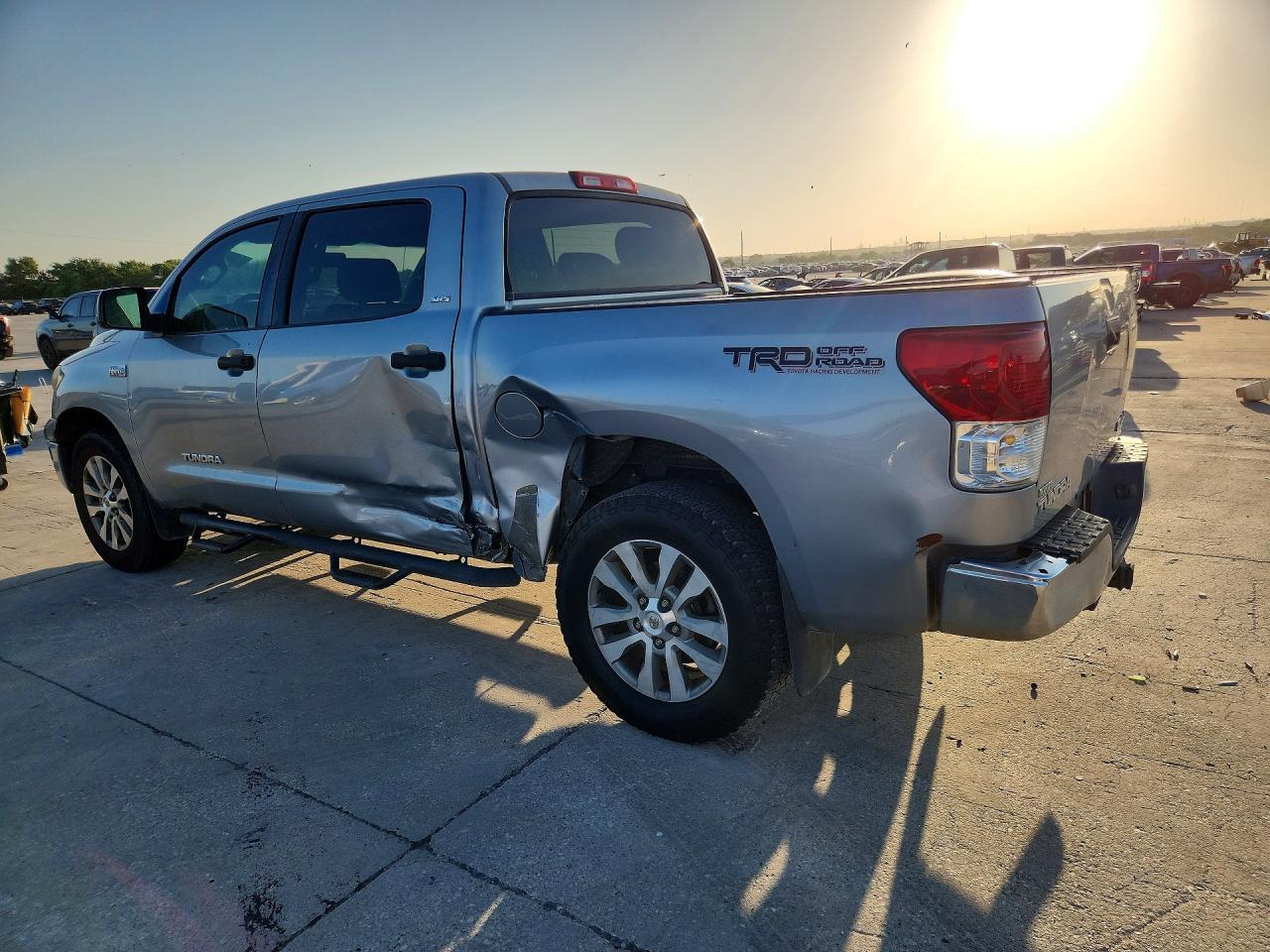 2010 Toyota Tundra Crewmax Sr5 - Фото 2