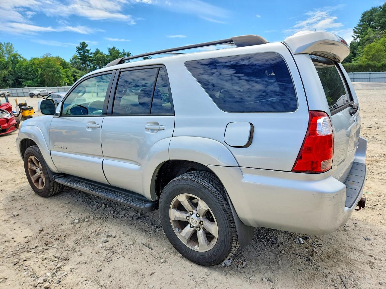 2006 Toyota 4Runner Limited - Image 2