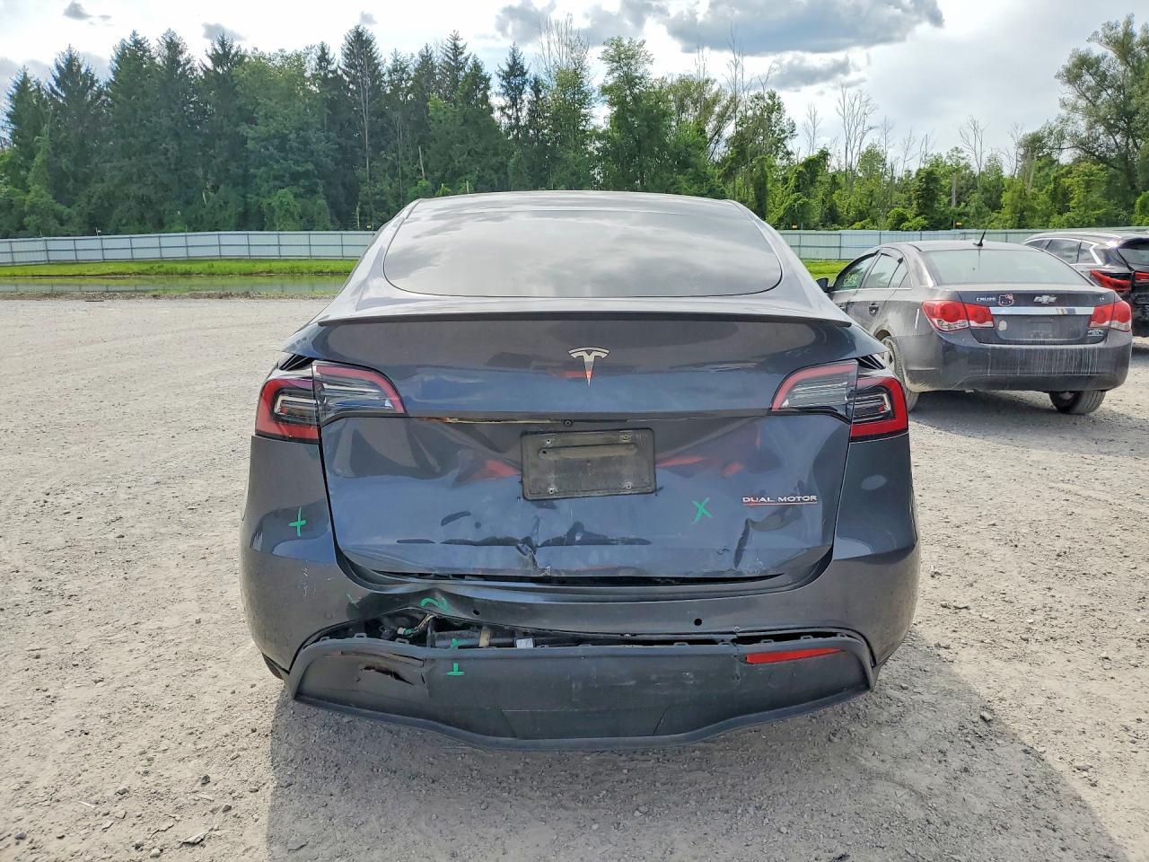 2022 Tesla Model Y - Image 6