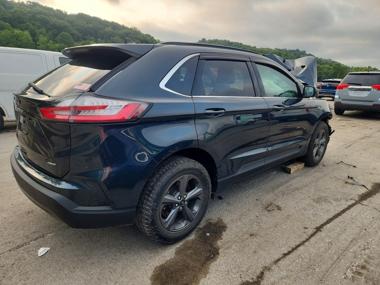 2022 Ford Edge Sel - Image 3