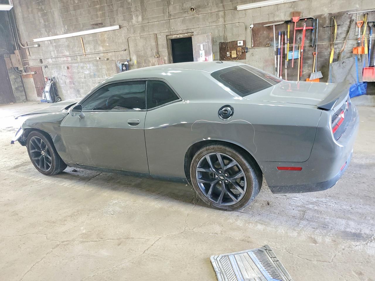 2019 Dodge Challenger Gt - Image 2