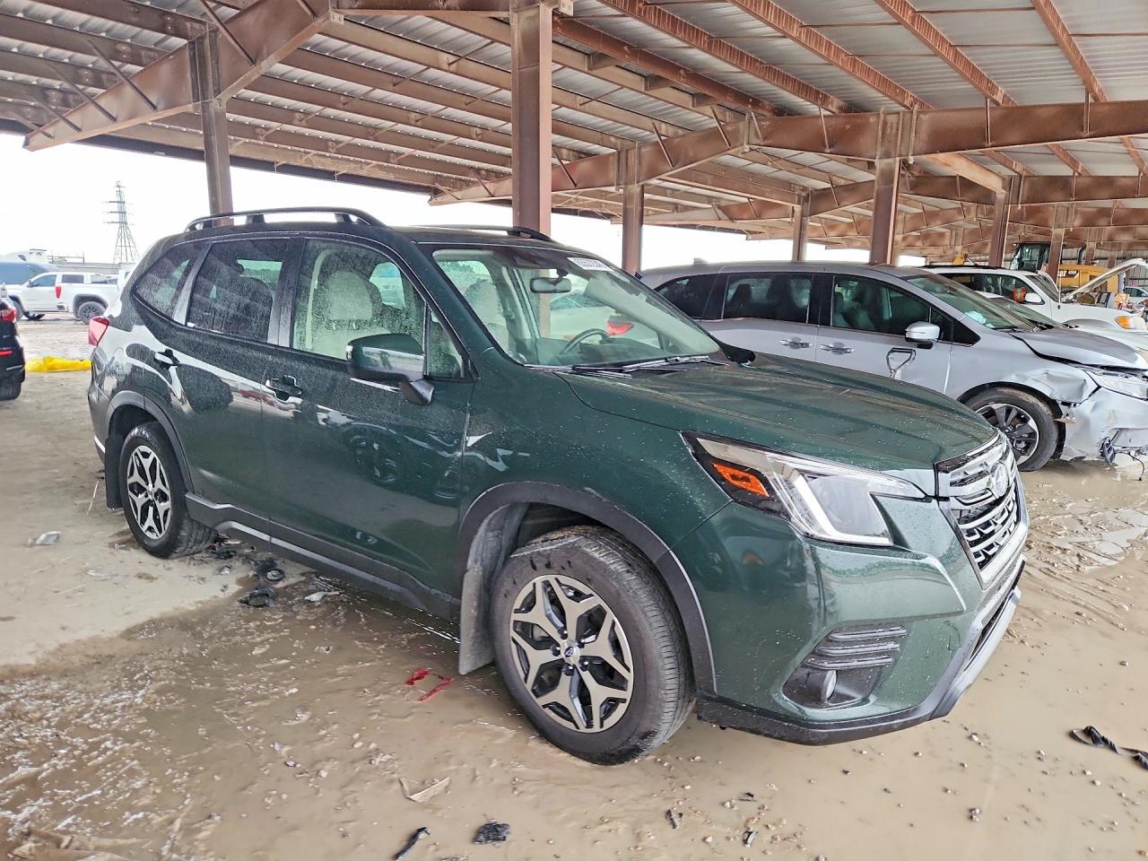 2022 Subaru Forester Premium - Фото 4