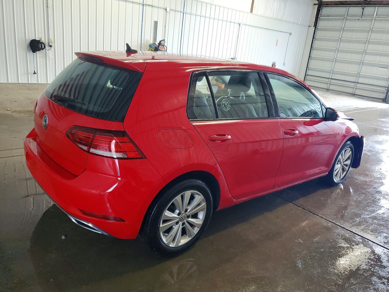 2019 Volkswagen Golf S - Image 3