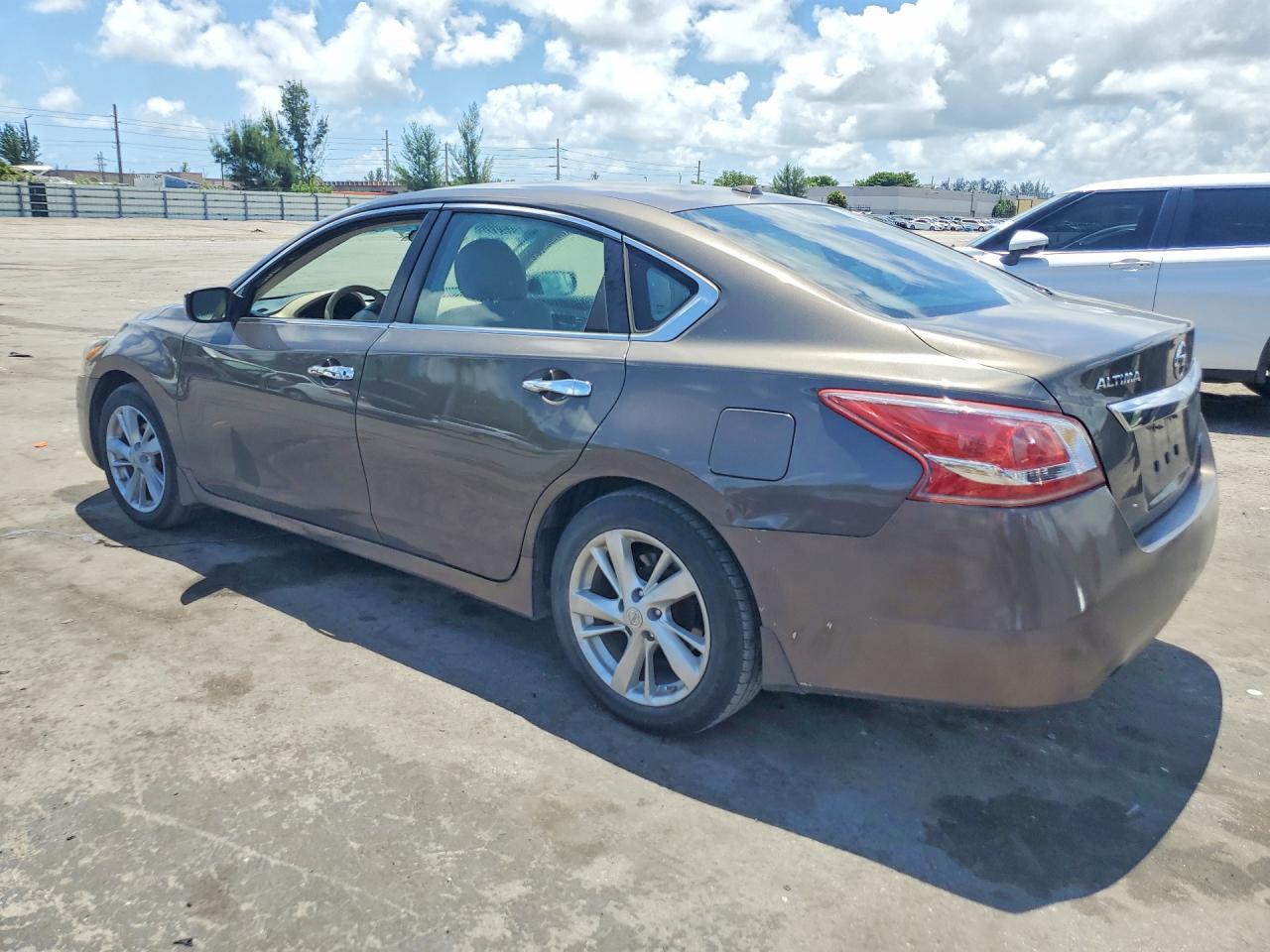2013 Nissan Altima 2.5 - Фото 2