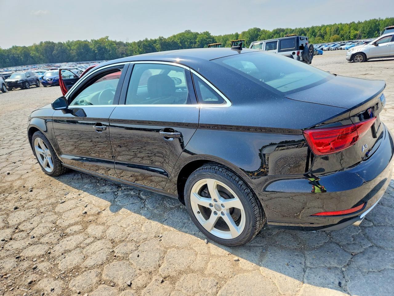 2019 Audi A3 Premium - Фото 2