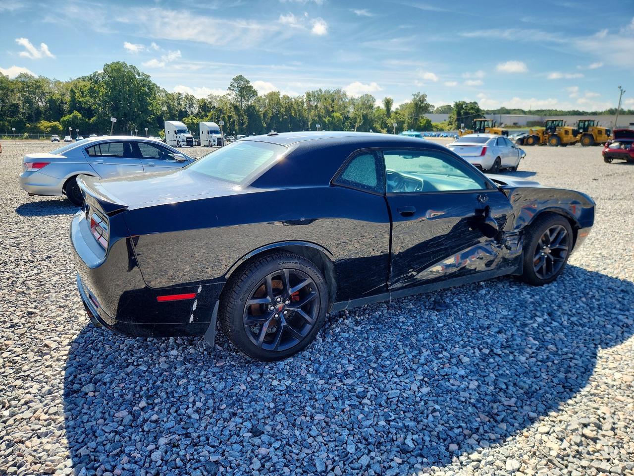 2016 Dodge Challenger Sxt - Image 3