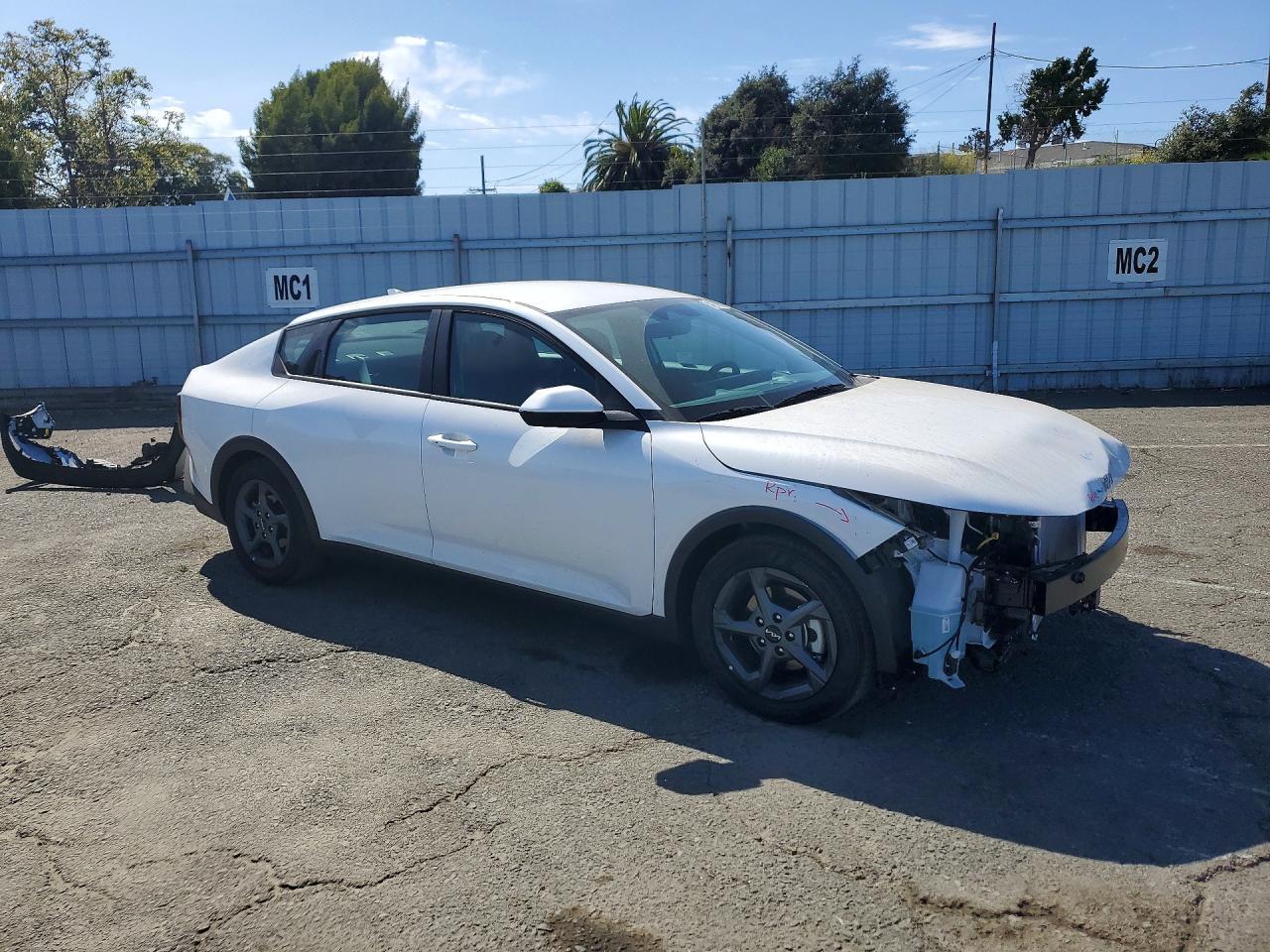2026 Kia K4 Lxs - Image 4