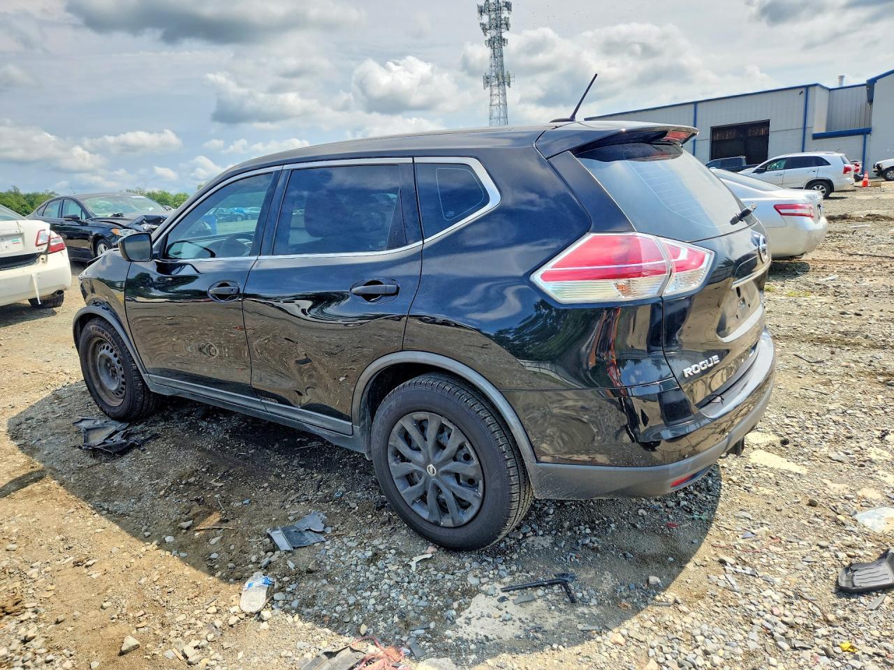 2016 Nissan Rogue S - Фото 2