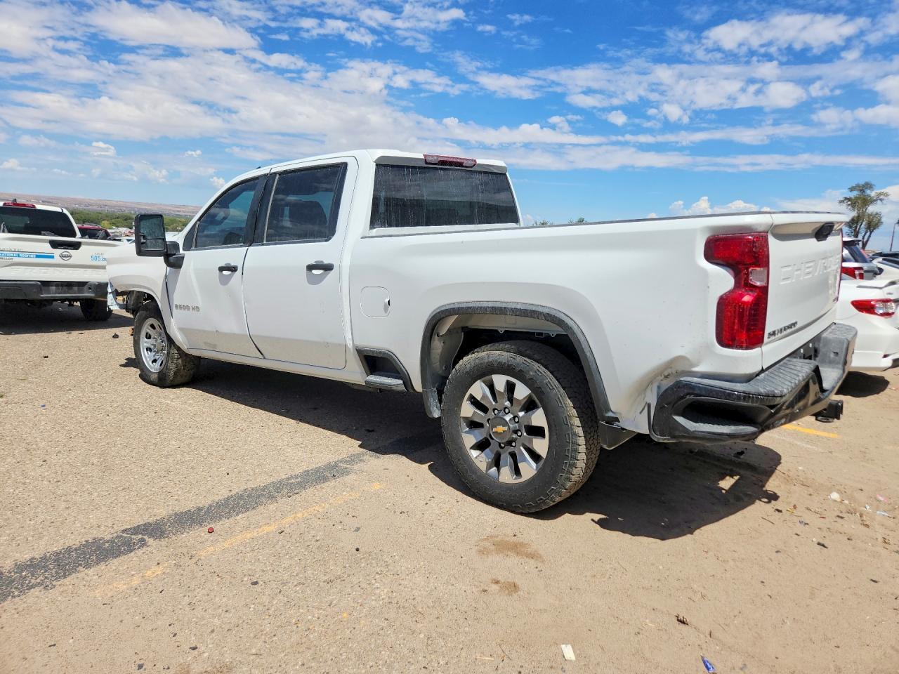 2025 Chevrolet Silverado K2500 Custom - Фото 2