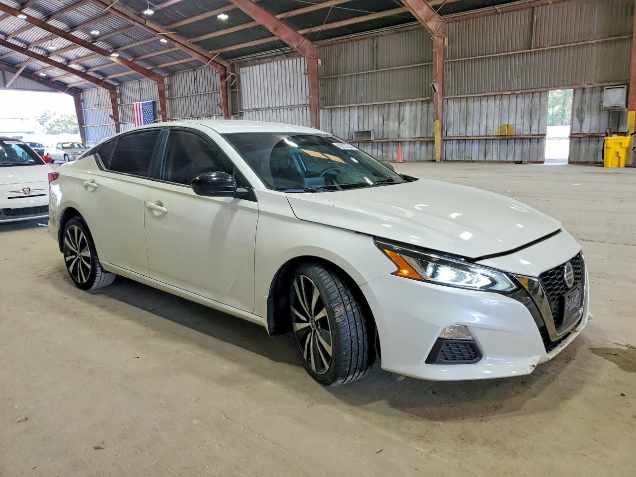 2022 Nissan Altima Sr - Фото 4
