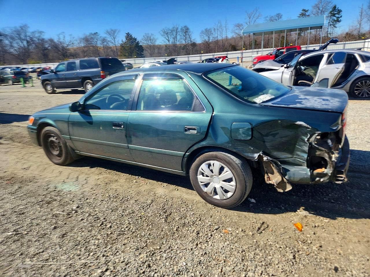 2001 Toyota Camry Le - Фото 2