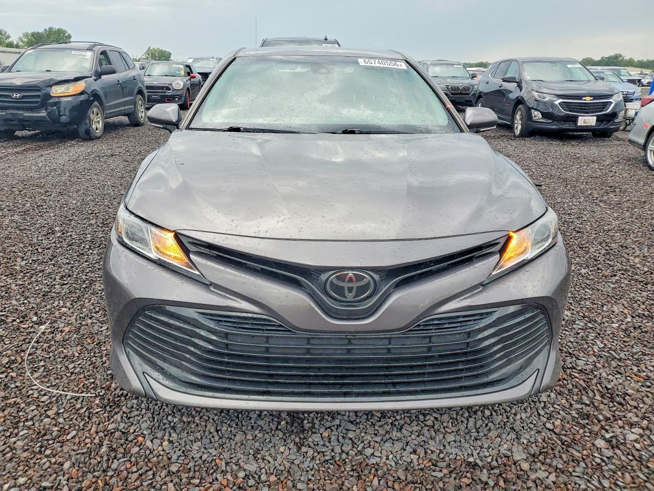 2020 Toyota Camry Le - Фото 5