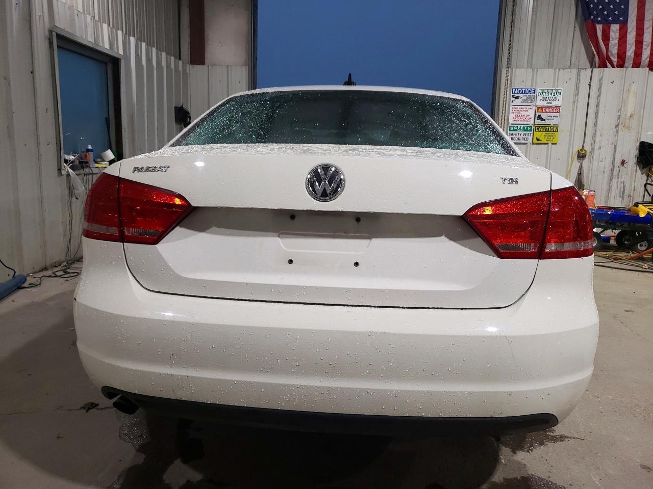 2015 Volkswagen Passat S - Image 6