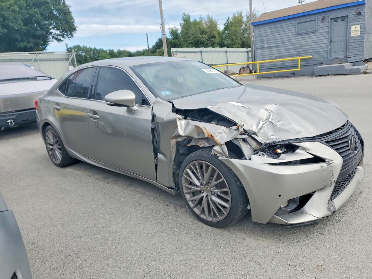 2016 Lexus Is 300 - Фото 4