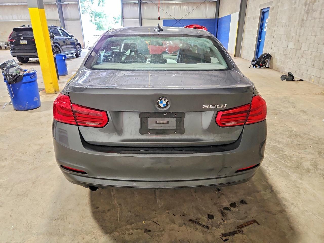 2018 BMW 320 I - Фото 6