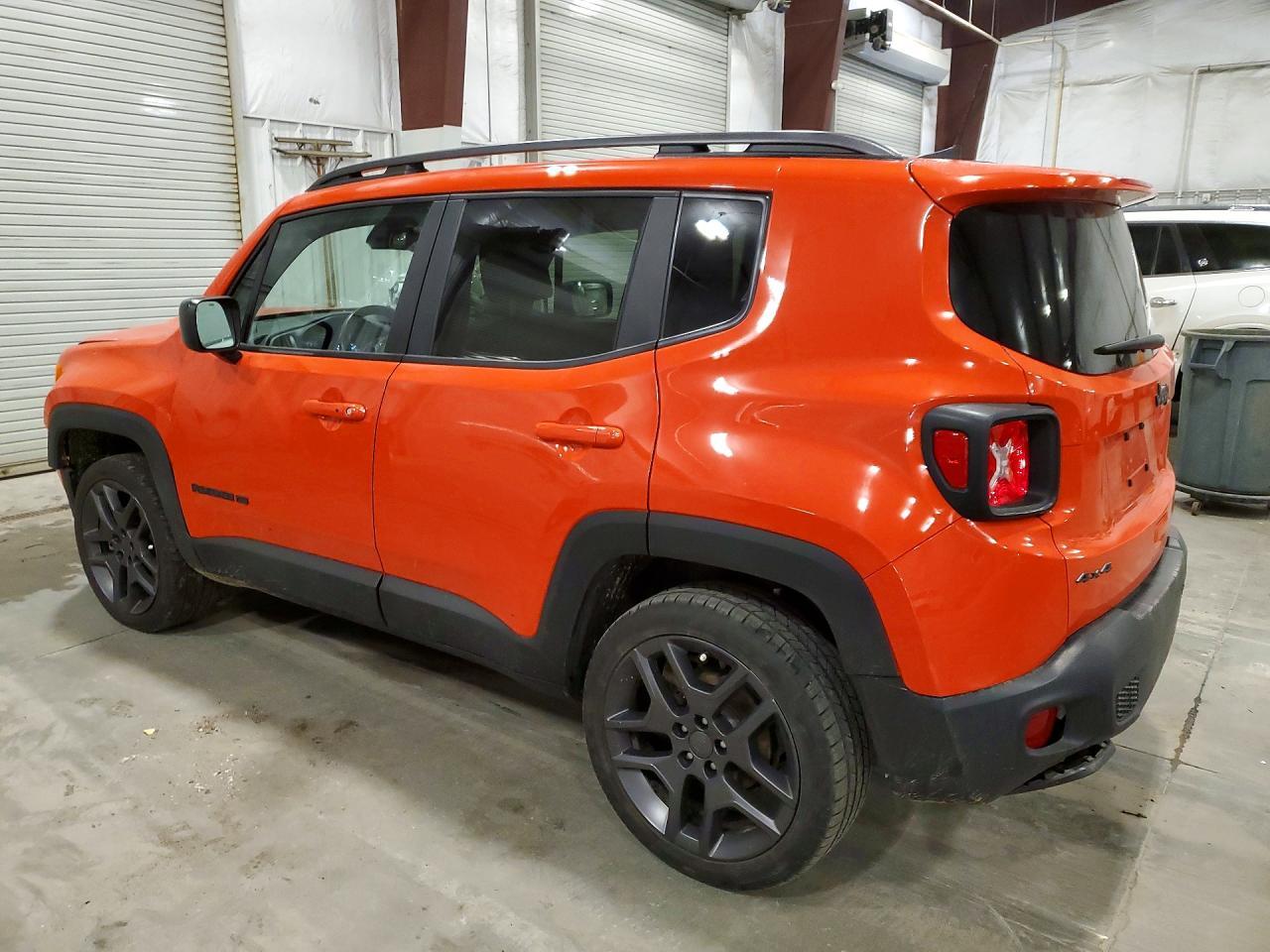 2021 Jeep Renegade Latitude - Image 2