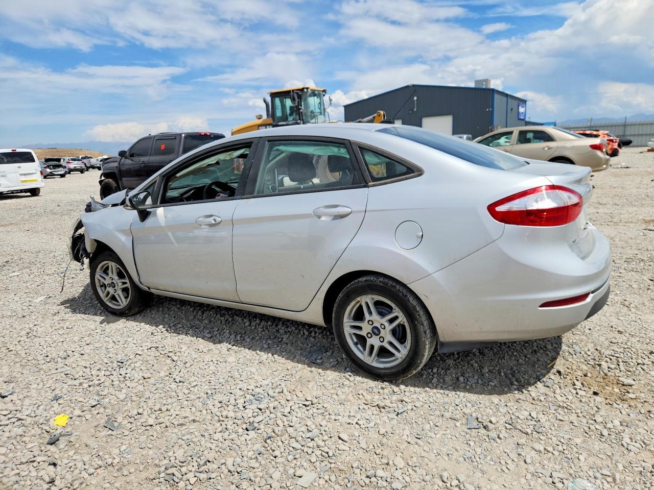 2019 Ford Fiesta Se - Фото 2