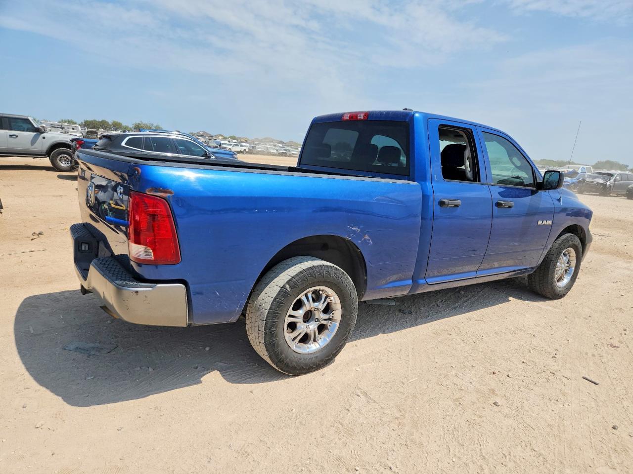 2010 Dodge Ram 1500 - Фото 3