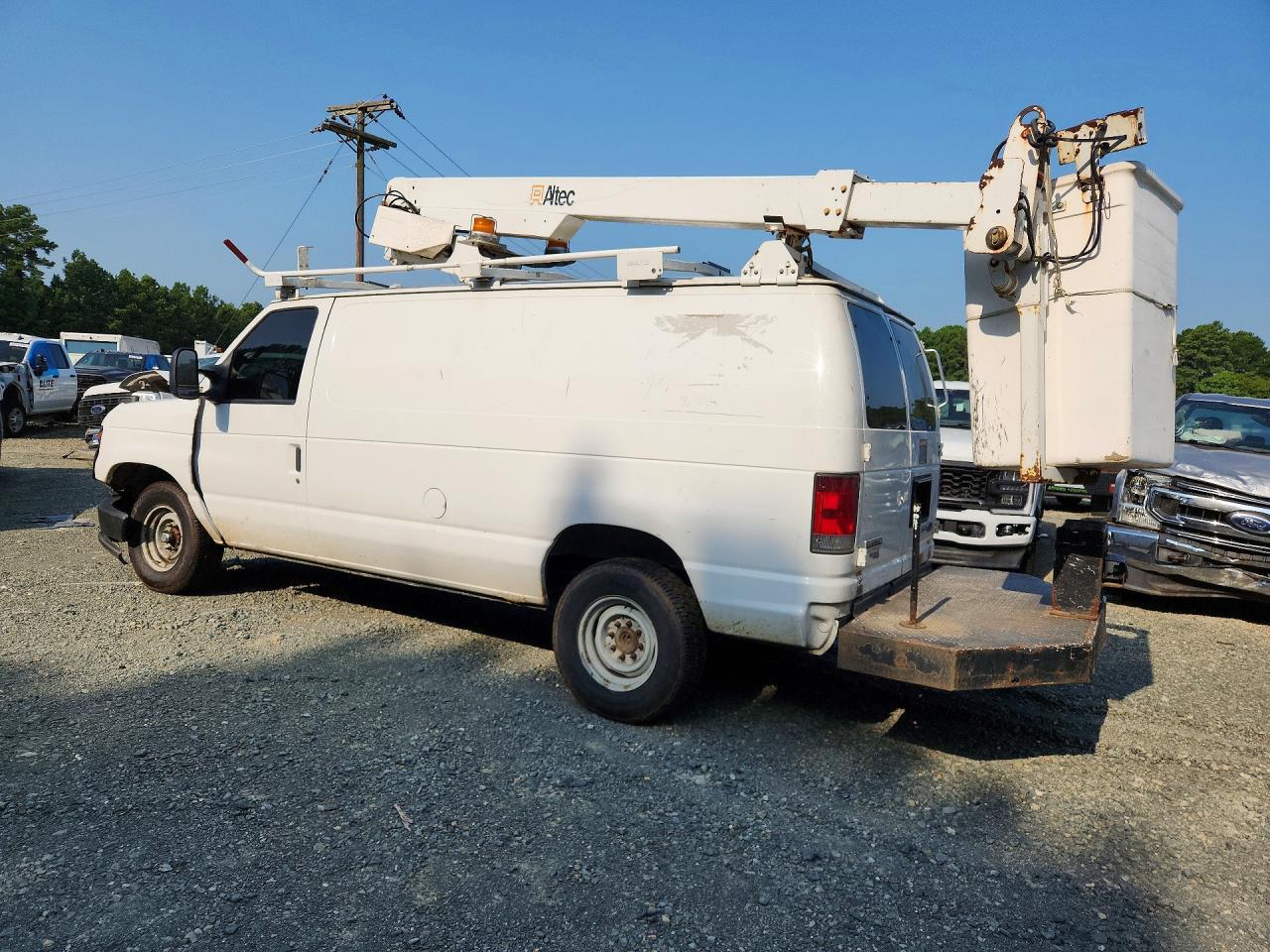 2011 Ford E350 Van With Bucket Lift - Image 2