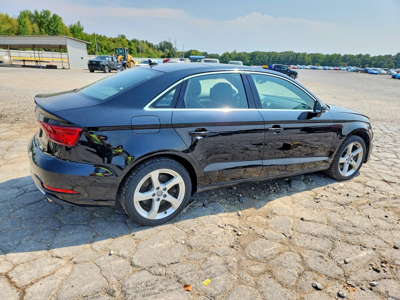 2019 Audi A3 Premium - Фото 3