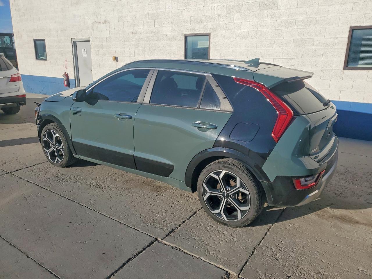 2023 Kia Niro Sx - Фото 2