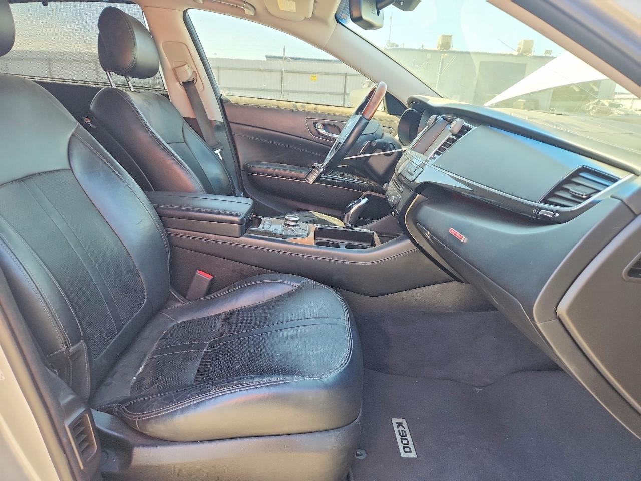 2016 Kia K900 Luxury V6 - Image 7